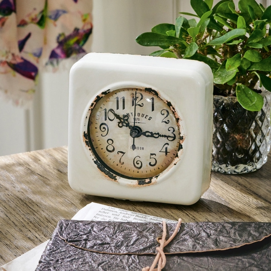 Horloge Gervase blanc vieilli